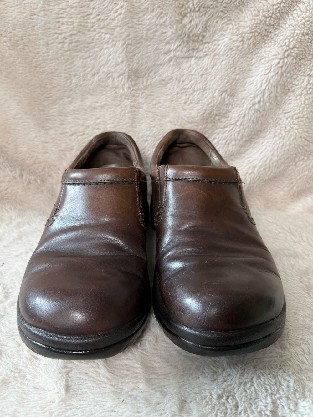 Dansko Men's Wynn Closed-Back Pro Slip-On Clog Sz 41 Non-Slip Brown Leather